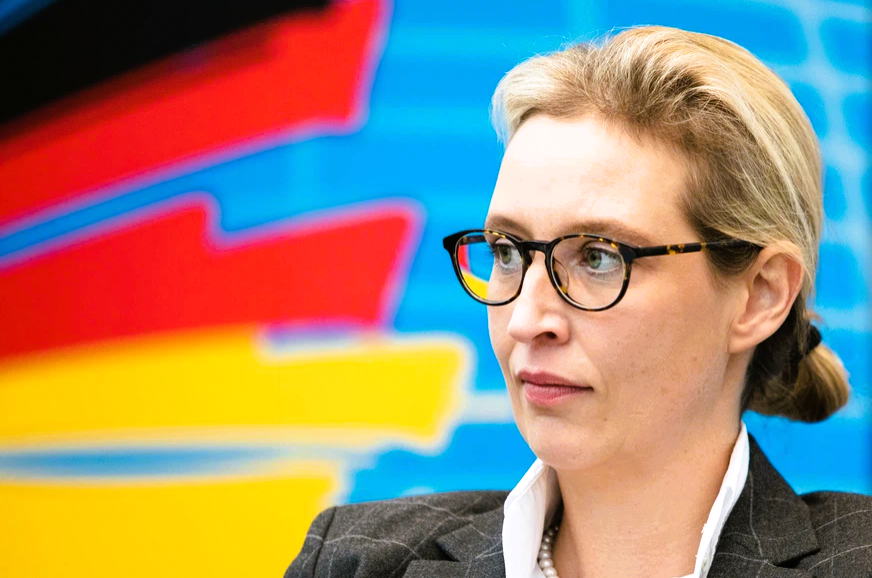 Eilmeldung - Höhenflug der AfD scheint gestoppt - Rechtspopulisten verlieren bei Umfrage an Boden!