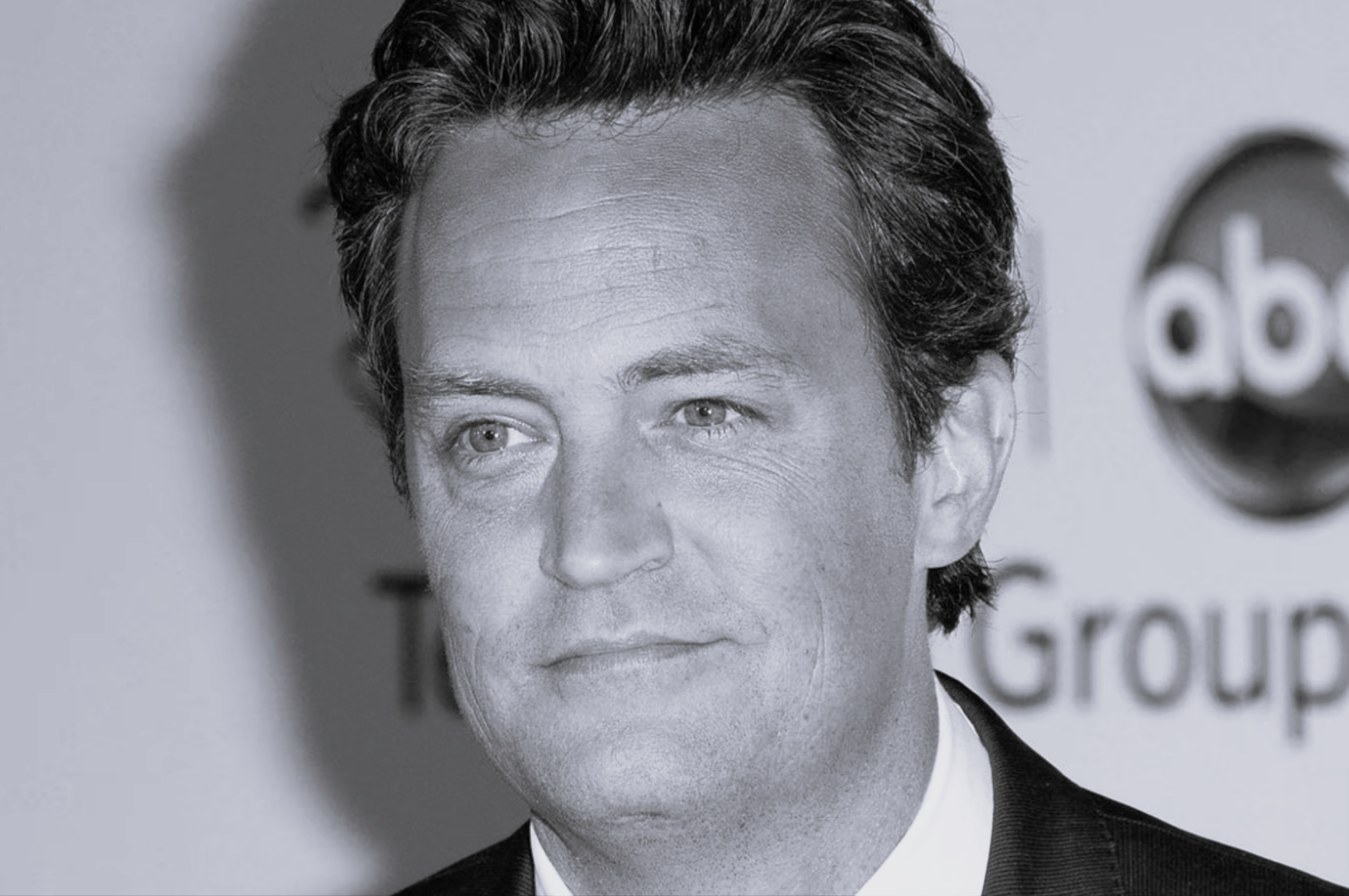 Weltweite Trauer! "Friends"-Star Matthew Perry treibt leblos in seinem Pool! Er wurde nur 54 Jahre