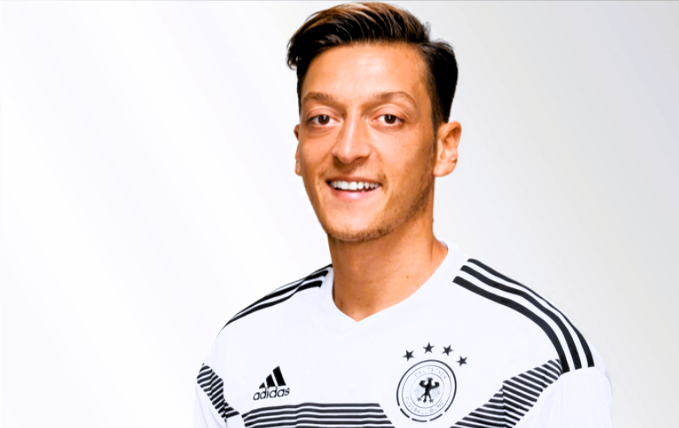 Skandal um Mesut Özil - Ehemaliger Nationalspieler postet bei Instagram Hass-Posts gegen Israel