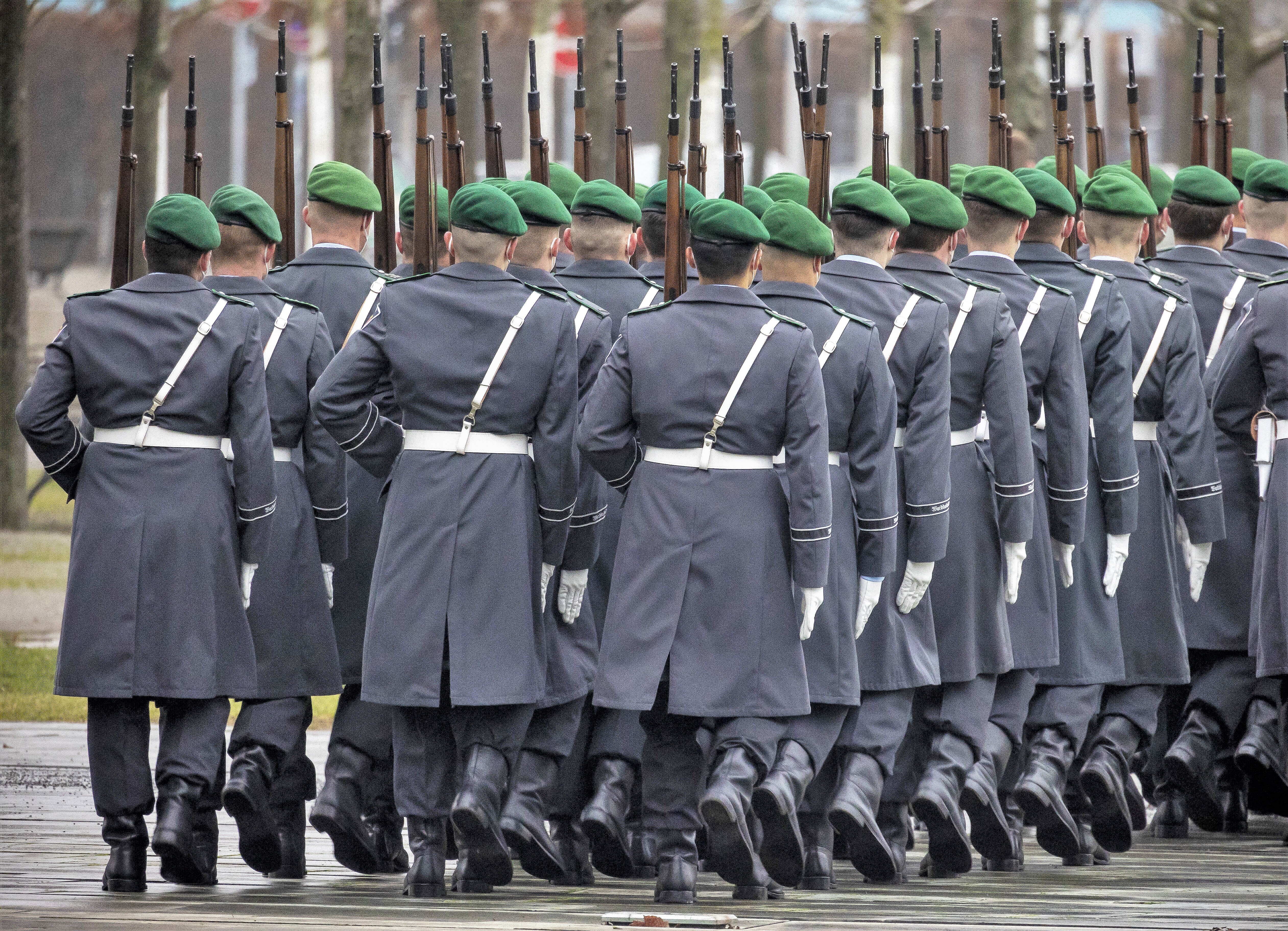 Bundeswehr bekommt Uniformen in Größe SS! Peinlicher Fail betrifft tausende Soldaten!