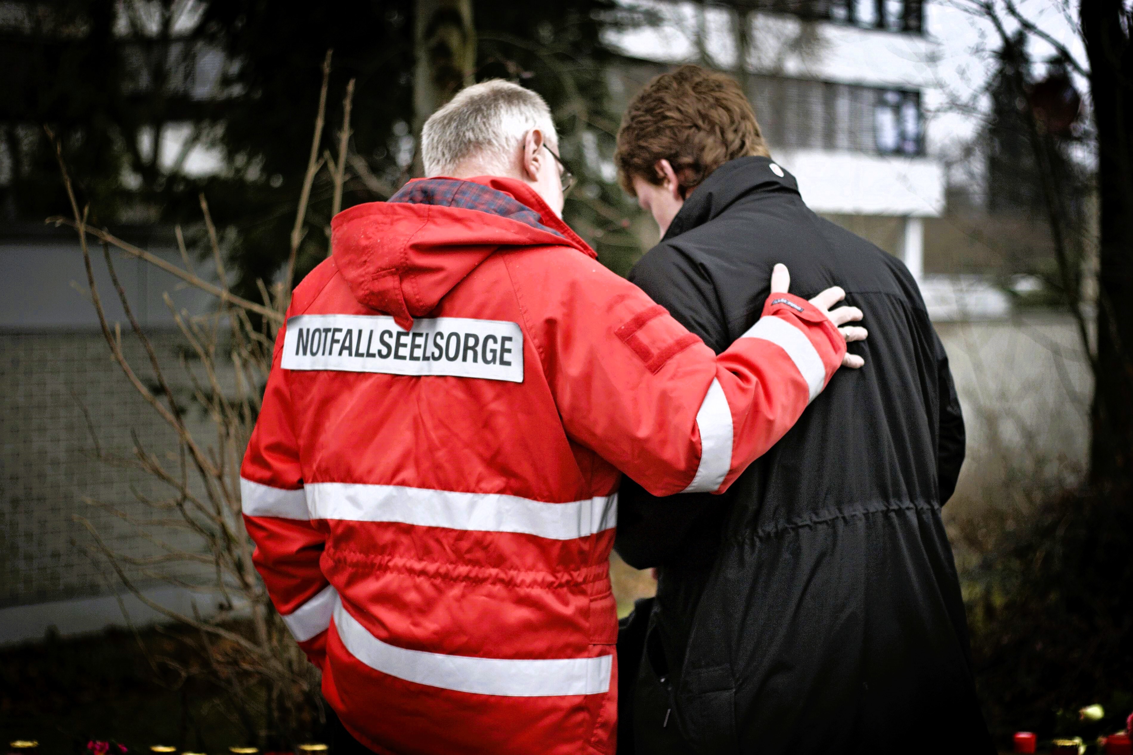 Amokalarm im Krankenhaus! Mann mit Armbrust erschießt Krankenhaus-Mitarbeiterin!